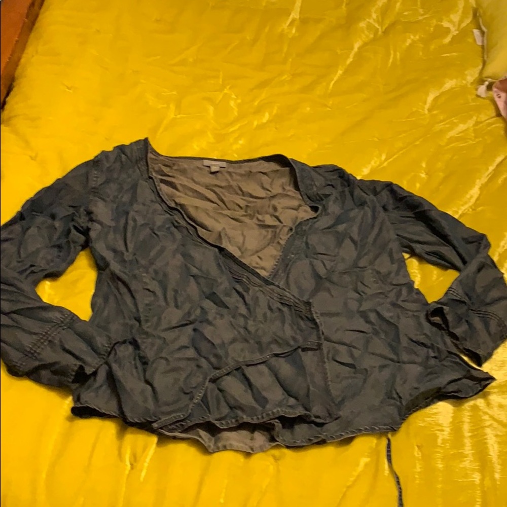 Blouse in jean like material